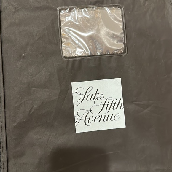 SAKS FIFTH AVENUE LIGHTWEIGHT LONG BLACK & WHITE LOGO DUSTPROOF GARMENT BAG - Picture 2 of 5